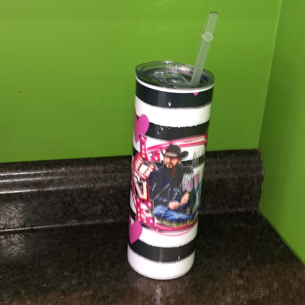 Yellowstone Rip Tumbler 💕❤️ - Picture 14 of 16